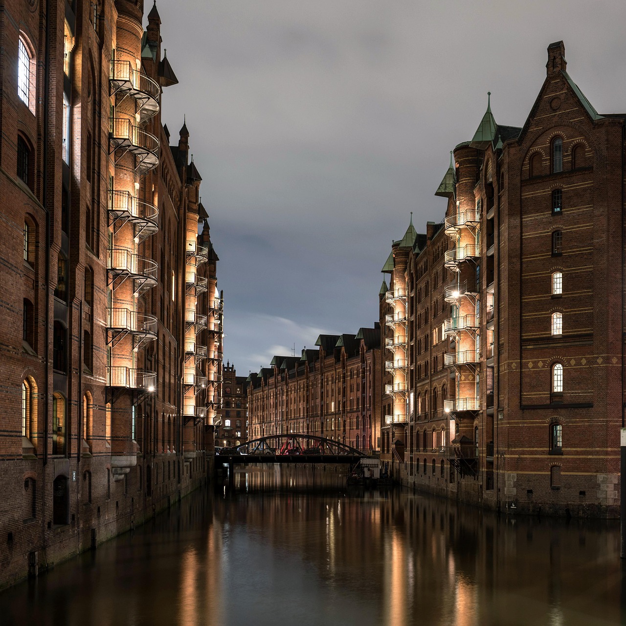 city-8576765_1280 city-8576765_1280
